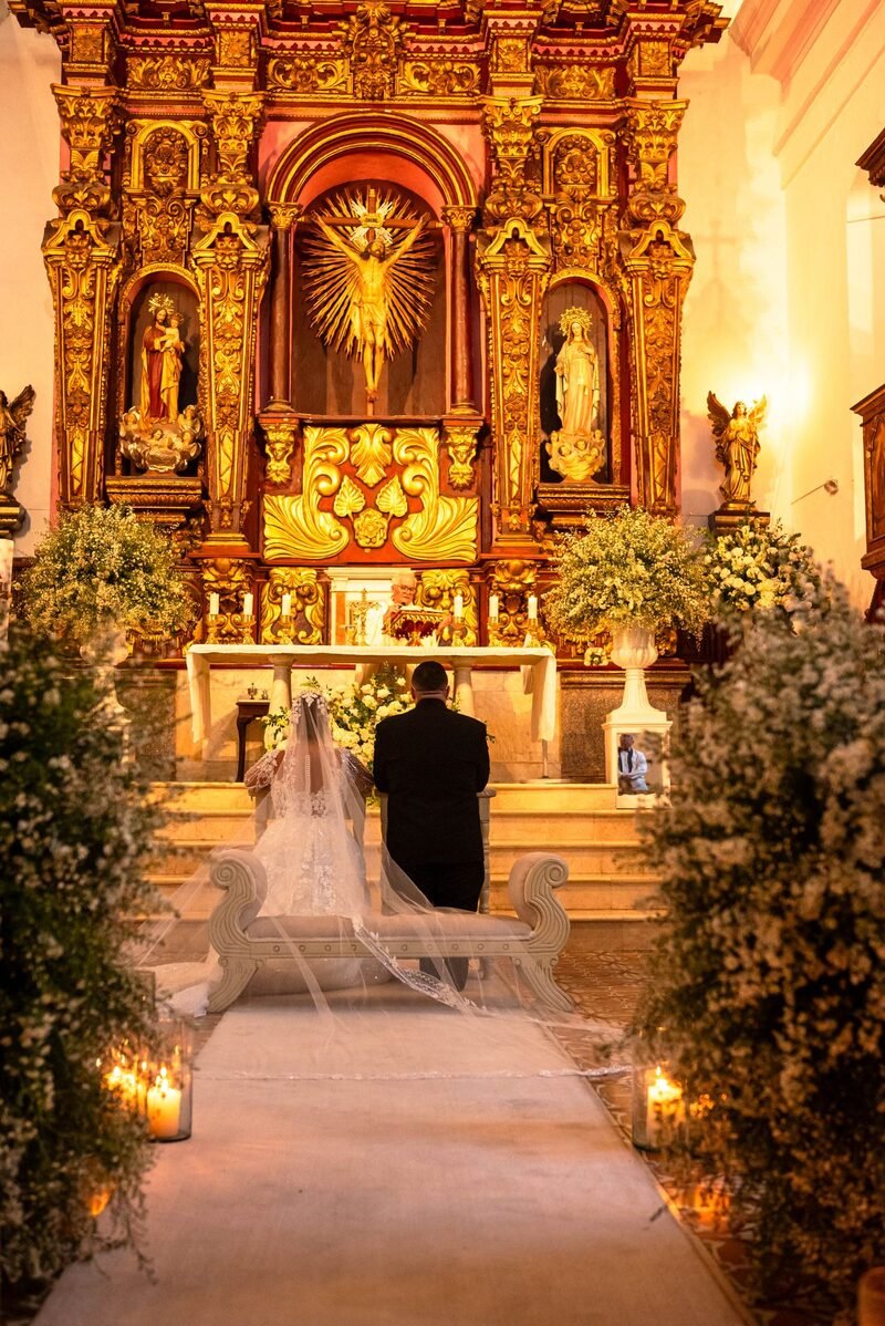 Sample wedding photograph for the Timeless Wedding template